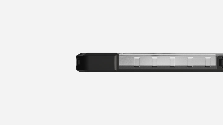 スマートフォン用PATHFINDERケース 軽さ薄さの画像